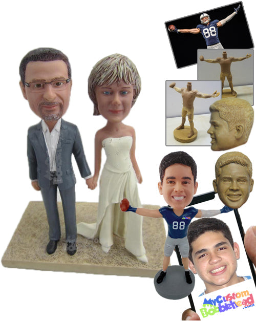 Wedding Couple Holding Hands Personalized Bobblehead